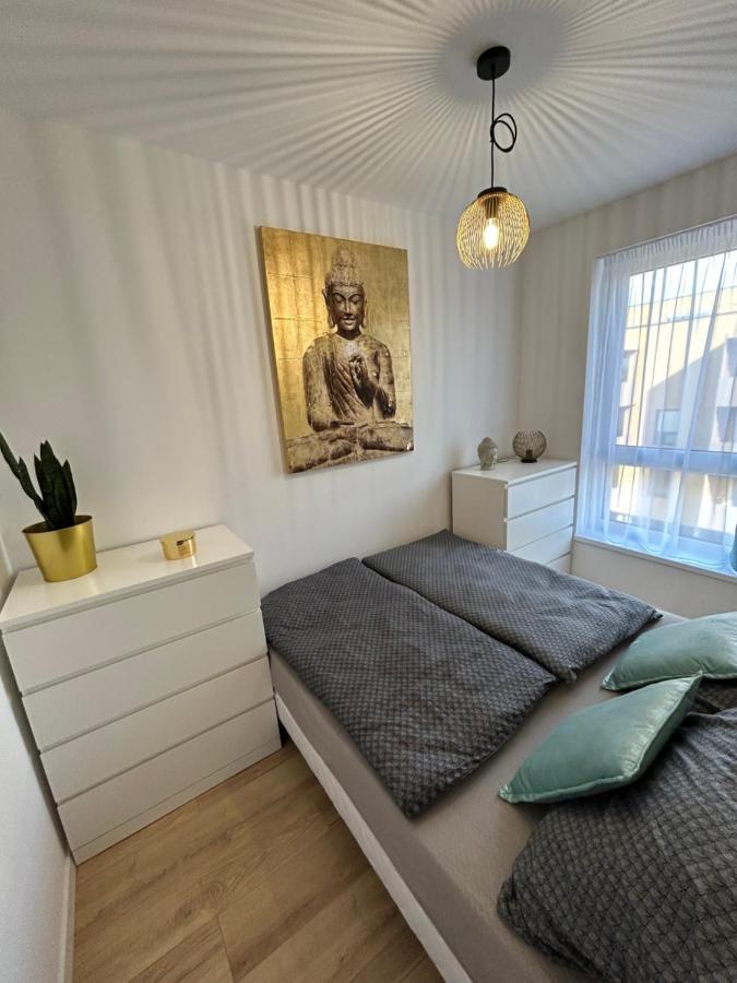 Cozy 1-Bedroom Condo Miloslavov ภายนอก รูปภาพ