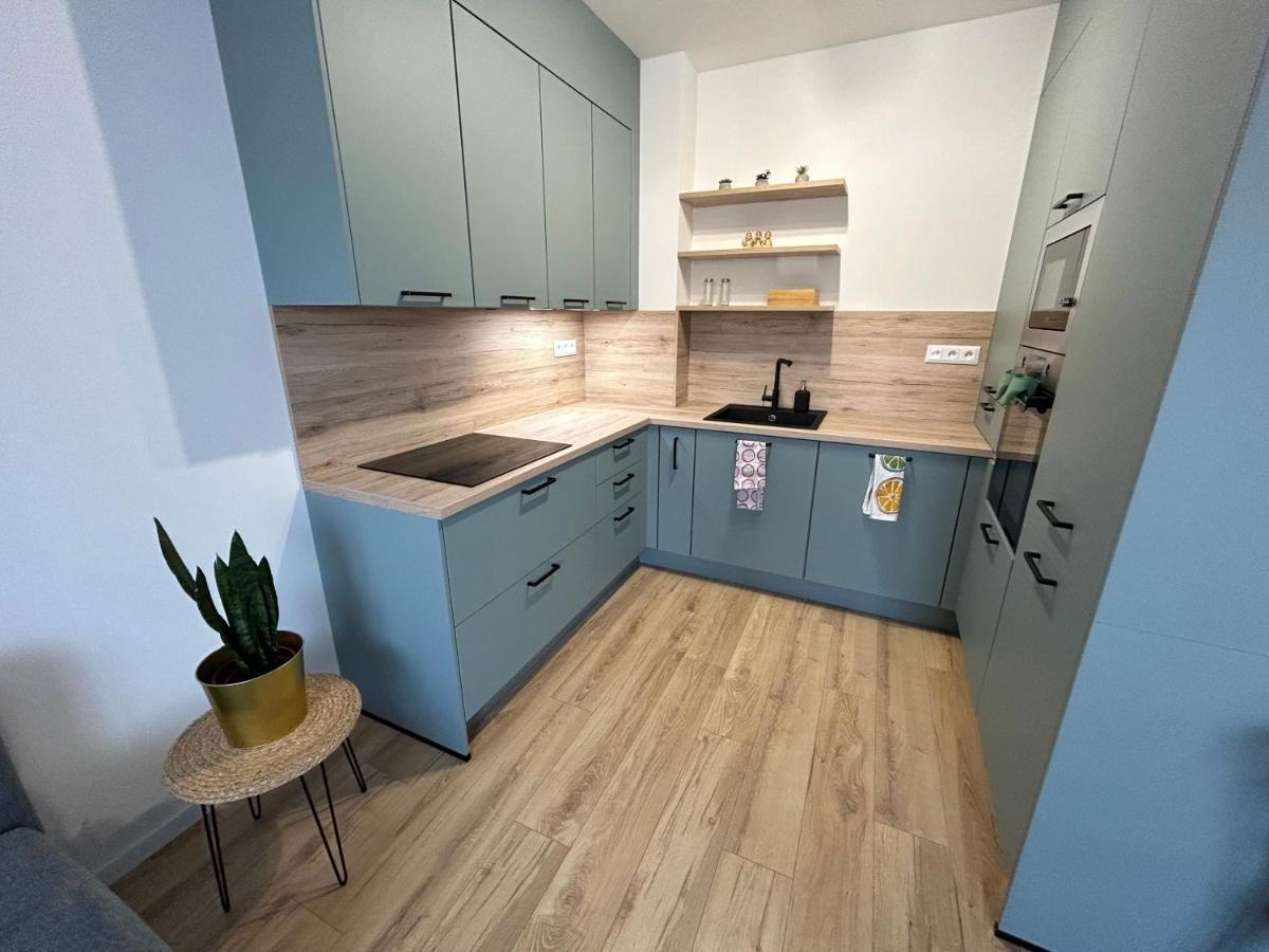 Cozy 1-Bedroom Condo Miloslavov ภายนอก รูปภาพ